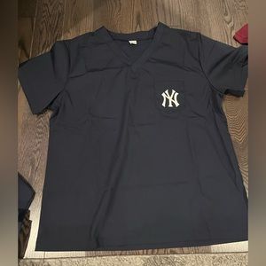 Yankees scrub top